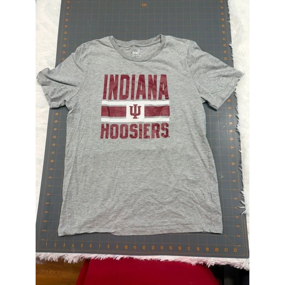 Indiana Hoosier shirt adult xl (18-20)